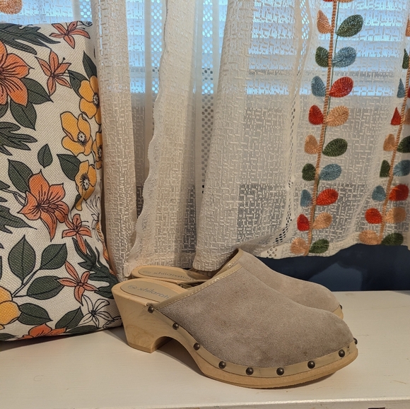 Xhilaration Clogs NWOT - Picture 3 of 8